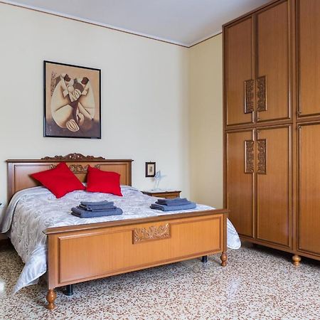 Appartement A Pochi Passi Dal Centro E Dall'Ospedale Di Parme Extérieur photo