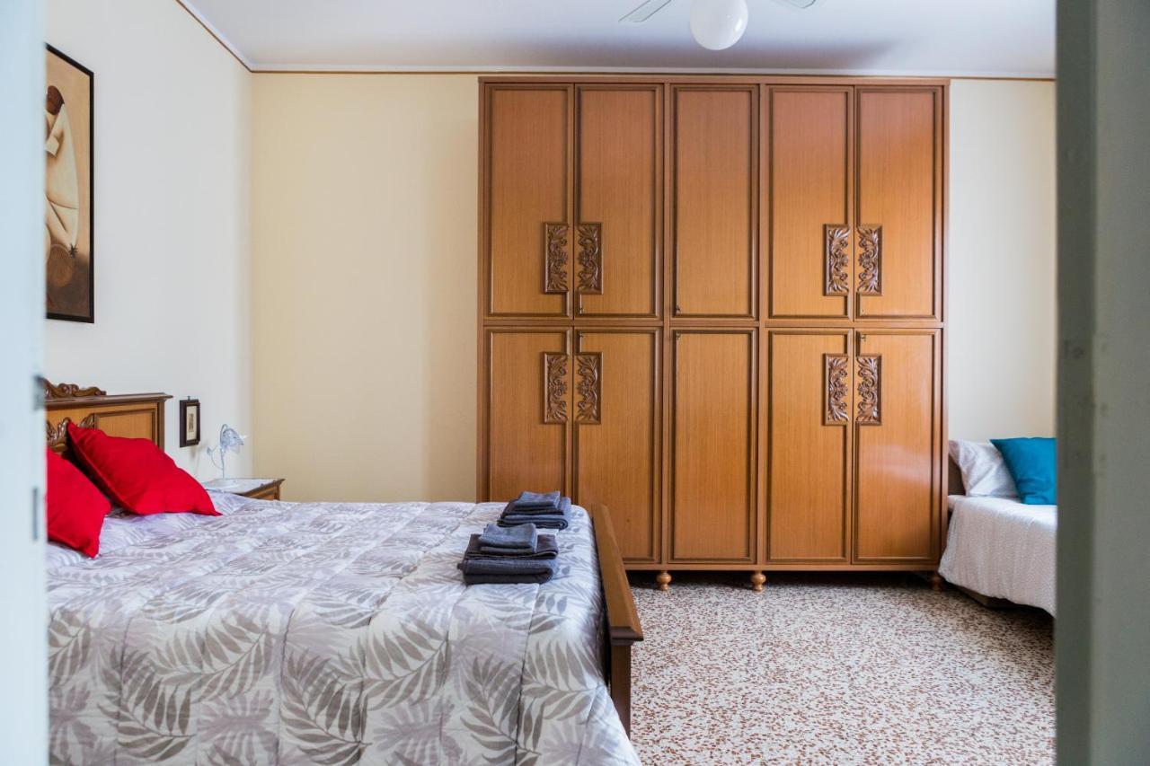 Appartement A Pochi Passi Dal Centro E Dall'Ospedale Di Parme Extérieur photo